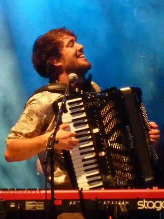 Ben Lovett (British musician) height profile photo