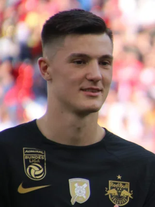 Benjamin Šeško height profile photo