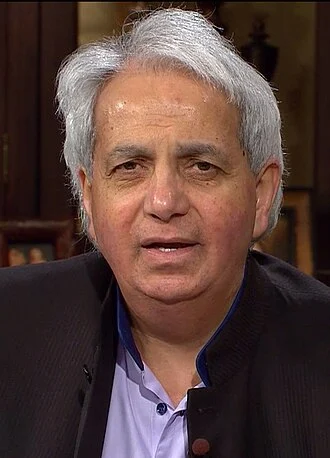 Benny Hinn height profile photo