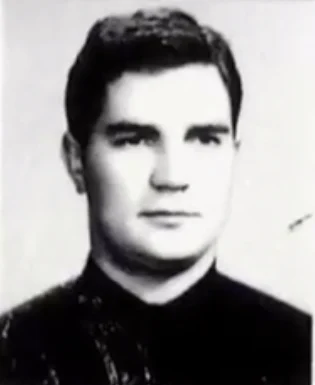 Bernard Boursicot height profile photo