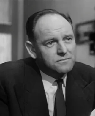 Bernard Lee height profile photo