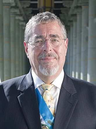 Bernardo Arévalo height profile photo
