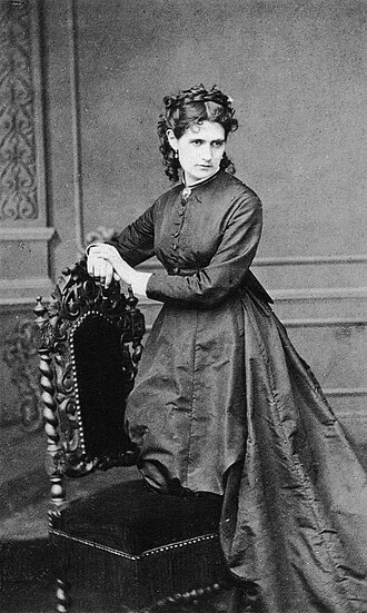 Berthe Morisot height profile photo