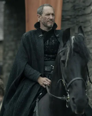 Bertie Carvel height profile photo
