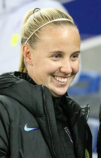 Beth Mead height profile photo