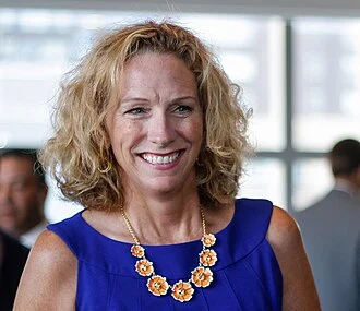 Beth Mowins height profile photo