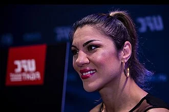 Bethe Correia height profile photo