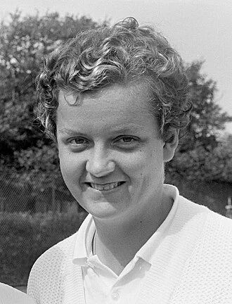 Betty Stöve height profile photo