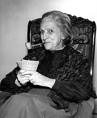 Beulah Bondi height profile photo