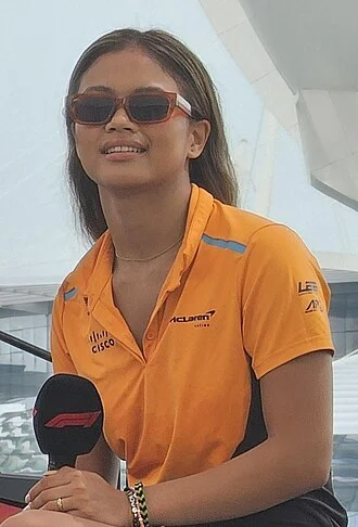 Bianca Bustamante height profile photo