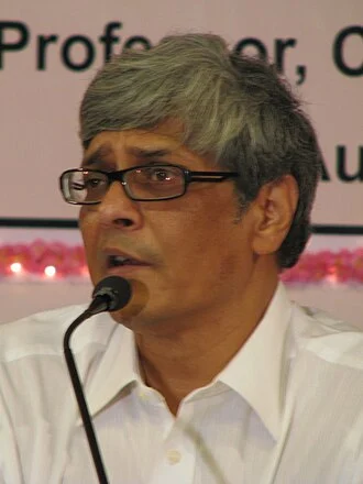 Bibek Debroy height profile photo