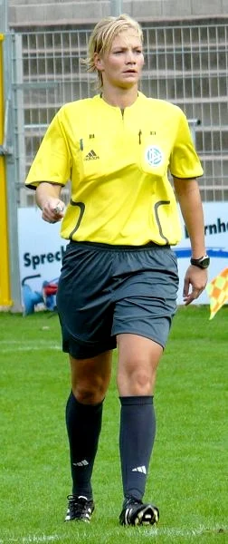 Bibiana Steinhaus height profile photo