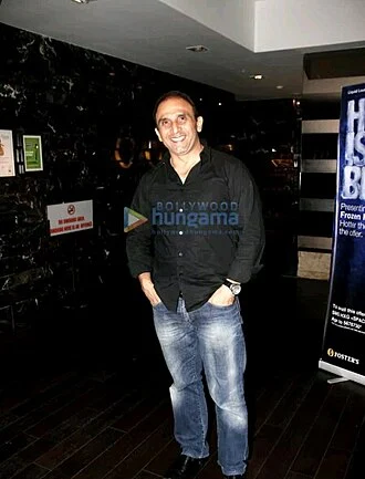 Bikramjeet Kanwarpal height profile photo