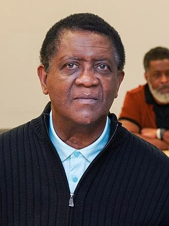 Bill Cartwright height profile photo