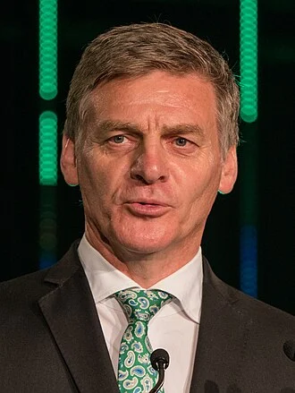 Bill English height profile photo