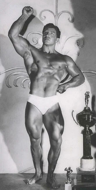 Bill Pearl height profile photo