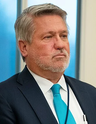 Bill Shine height profile photo