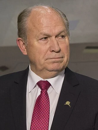 Bill Walker (American politician) height profile photo