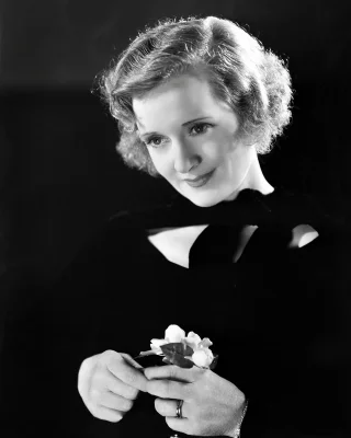 Billie Burke height profile photo