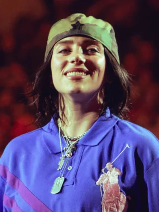 Billie Eilish height profile photo