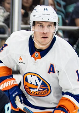 Bo Horvat height profile photo