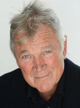 Bo Svenson height profile photo