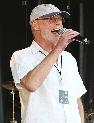 Bob Harris (radio presenter) height profile photo