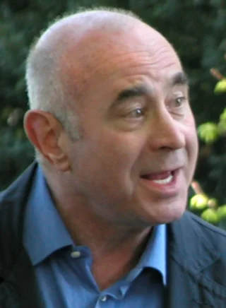 Bob Hoskins height profile photo