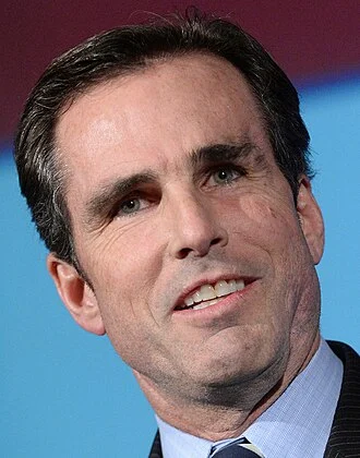 Bob Woodruff height profile photo