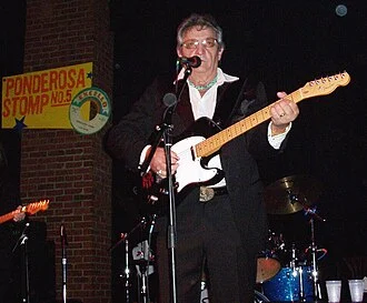 Bob Wootton height profile photo