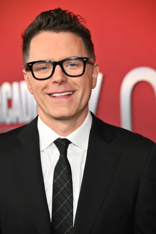 Bobby Bones height profile photo