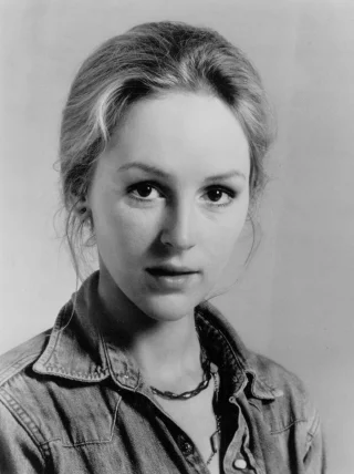 Bonnie Bedelia height profile photo