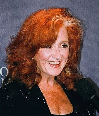 Bonnie Raitt height profile photo
