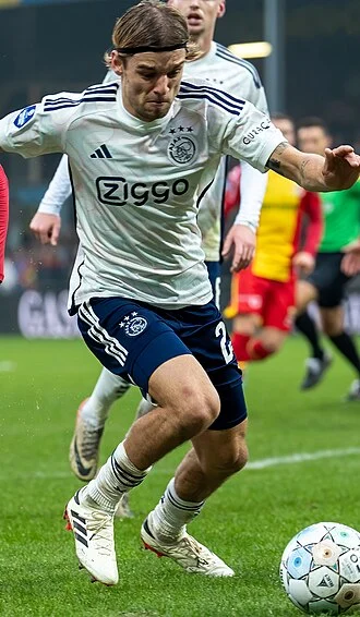 Borna Sosa height profile photo