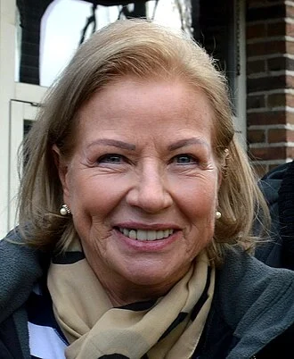 Bożena Dykiel height profile photo