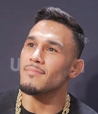 Brad Tavares height profile photo