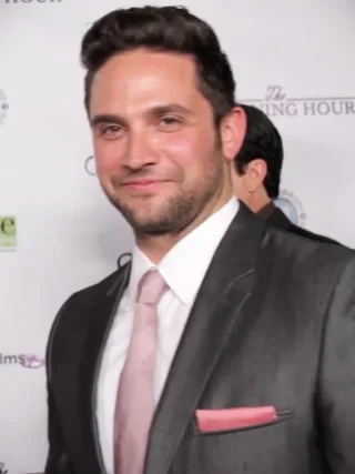 Brandon Barash height profile photo