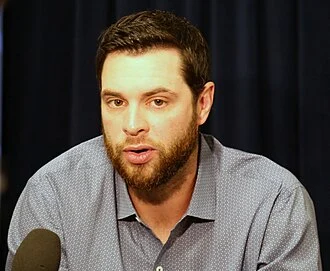 Brandon Belt height profile photo