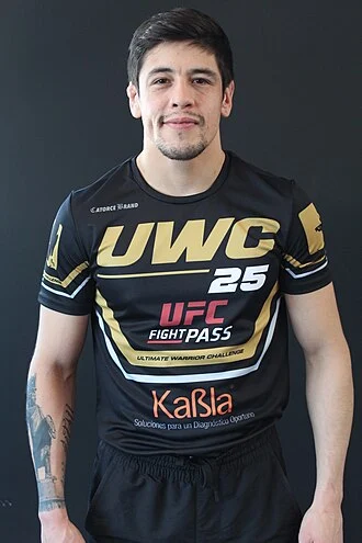 Brandon Moreno height profile photo