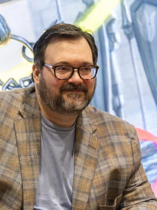 Brandon Sanderson height profile photo