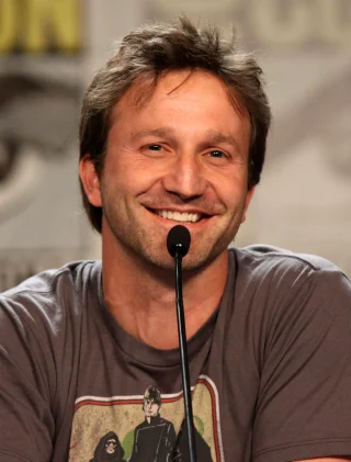 Breckin Meyer height profile photo