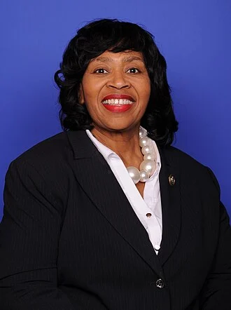 Brenda Jones (politician) height profile photo