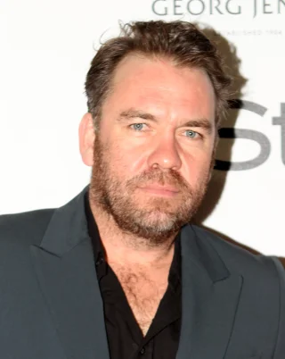 Brendan Cowell height profile photo