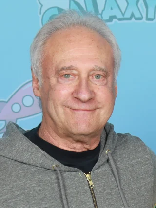 Brent Spiner height profile photo
