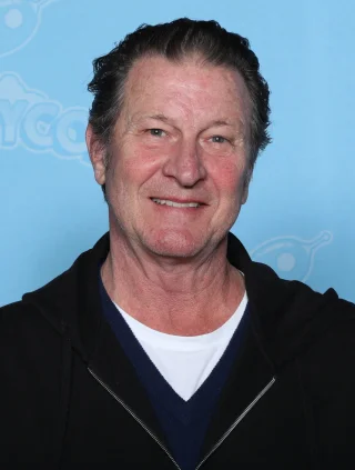 Brett Cullen height profile photo