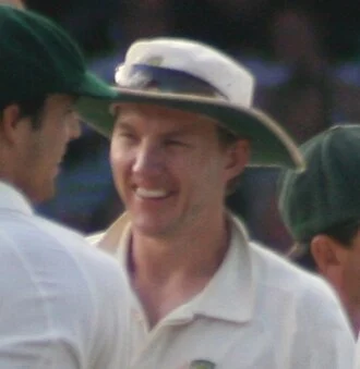 Brett Lee height profile photo