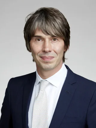 Brian Cox (physicist) height profile photo