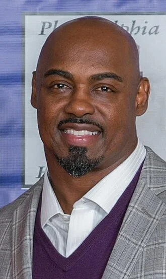 Brian Dawkins height profile photo
