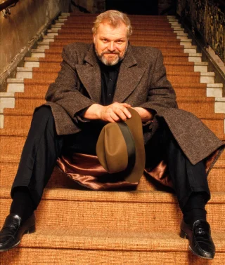 Brian Dennehy height profile photo