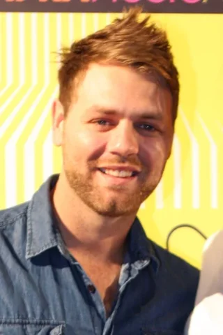 Brian McFadden height profile photo